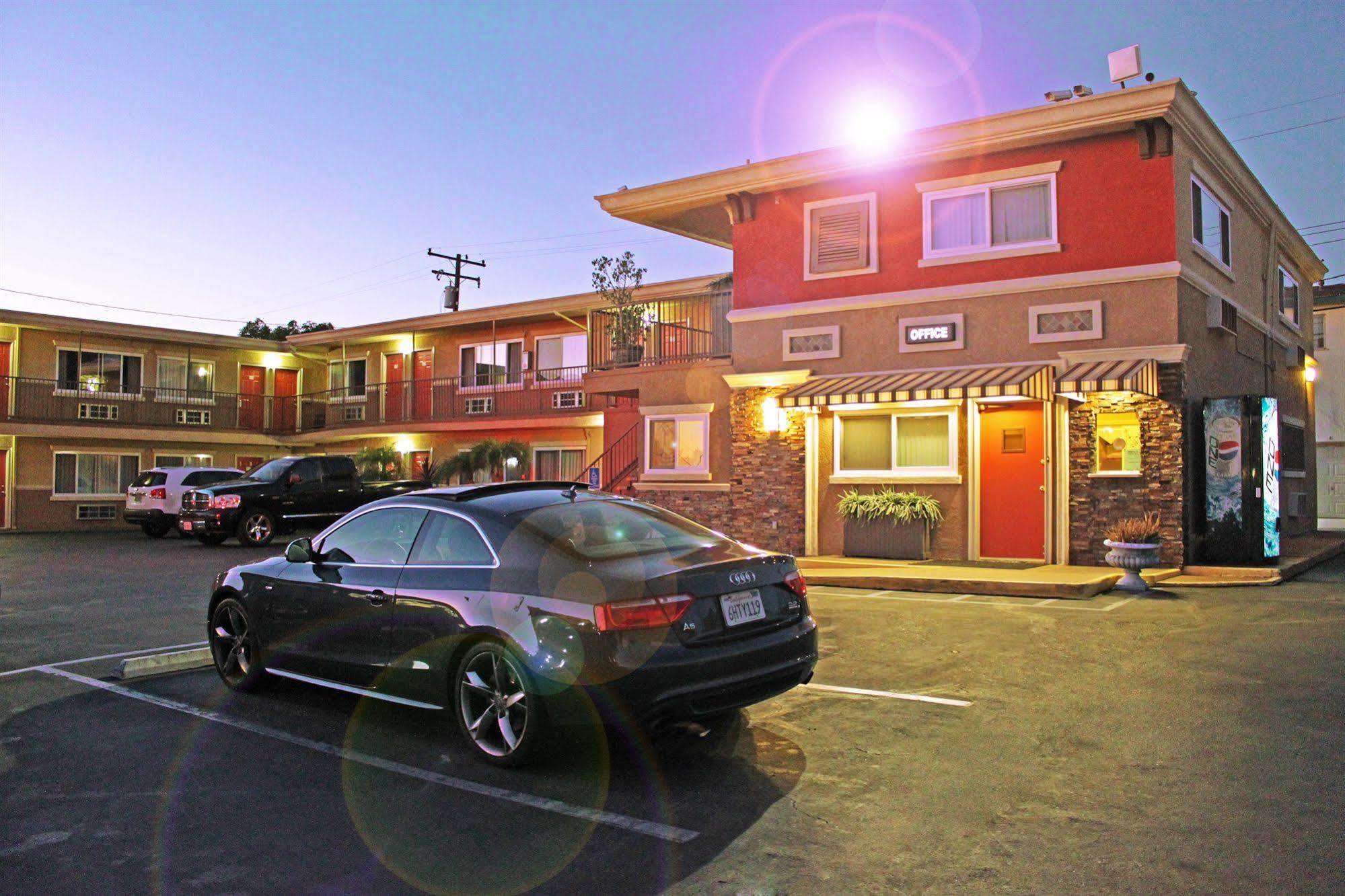 Friendly Hills Inn Whittier Luaran gambar