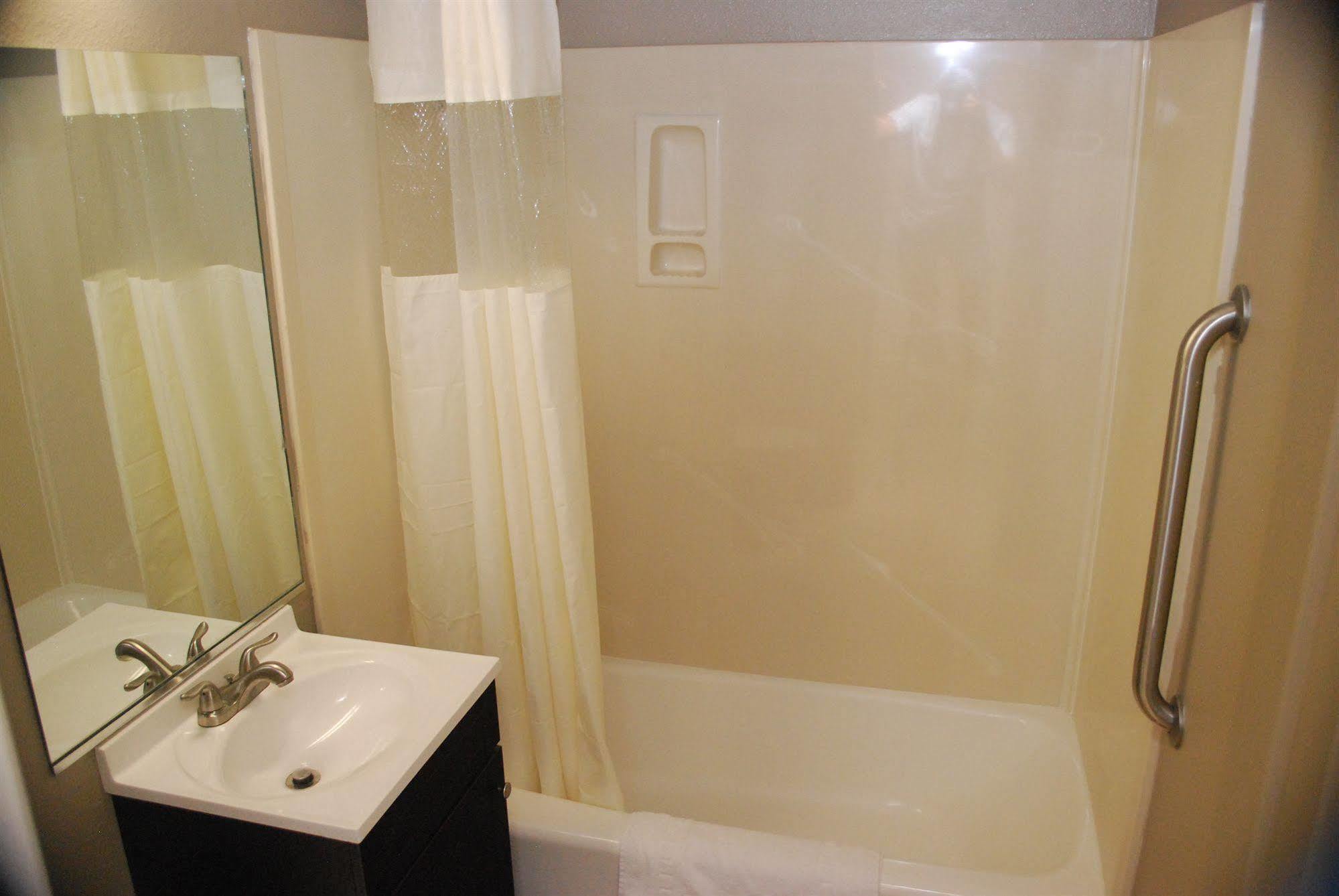 Friendly Hills Inn Whittier Luaran gambar